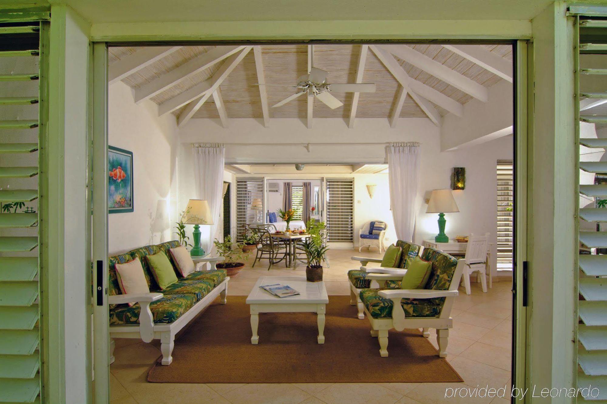 Settlers Beach Hotel Saint James Interno foto